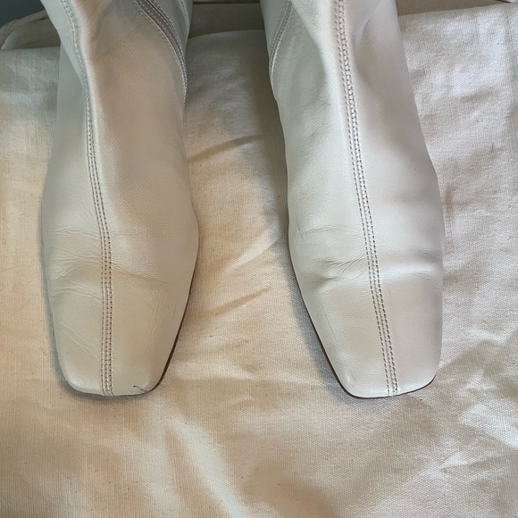 BY FAR Off White Edie boots, comes with original dust bag - Picture 12 of 13